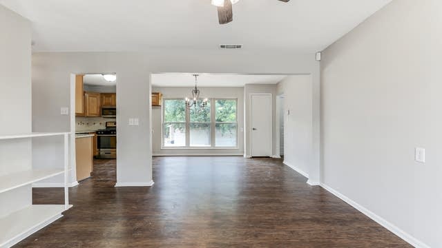 Photo 1 of 25 - 6401 Johns Way, Fort Worth, TX 76135