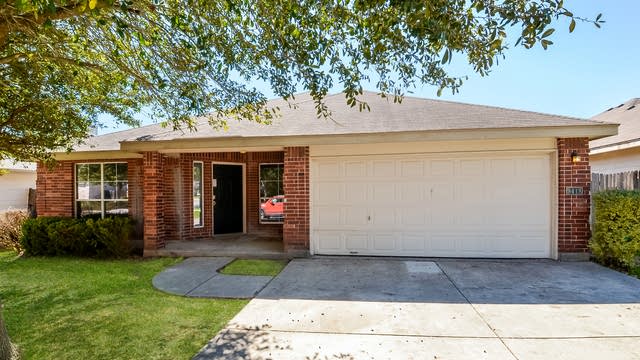 Photo 1 of 25 - 9418 Anderson Ct, Converse, TX 78109