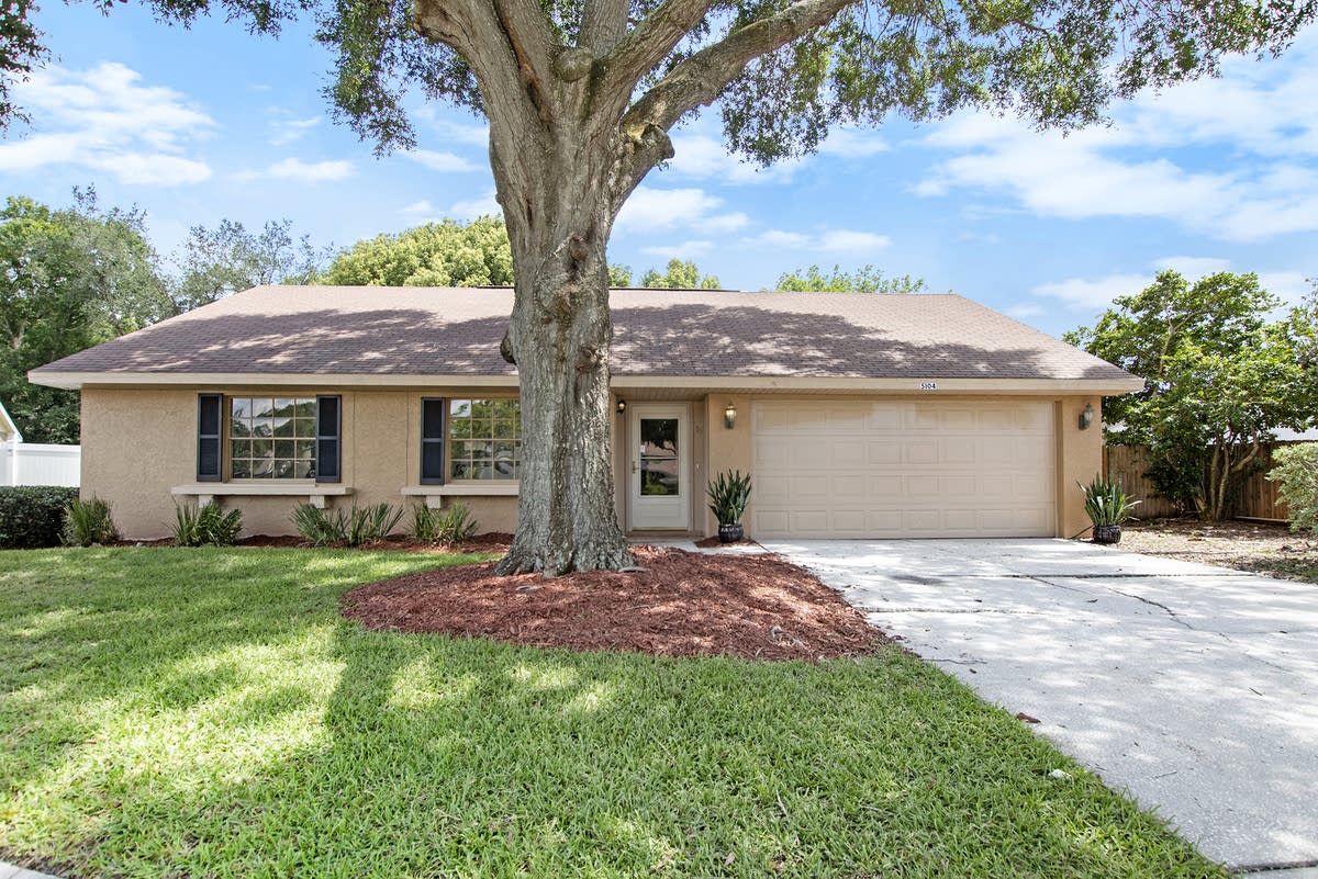Photo 1 of 2 - 5104 Essex Forge Ct, Tampa, FL 33624