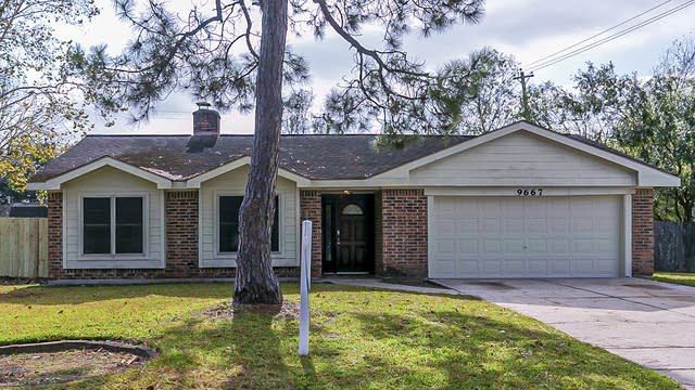 Photo 1 of 30 - 9667 Pagewood Ln, Houston, TX 77063