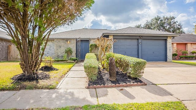 Photo 1 of 24 - 15427 Evergreen Place Dr, Houston, TX 77083