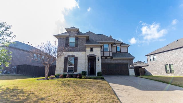 Photo 1 of 29 - 3103 Willow Brook Dr, Mansfield, TX 76063
