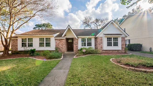 Photo 1 of 32 - 12731 Westmere Dr, Houston, TX 77077